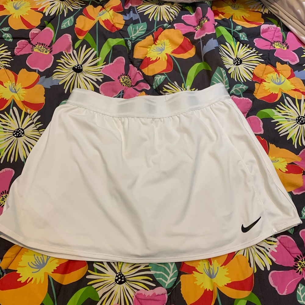 white nike tennis skirt with undershorts!! large